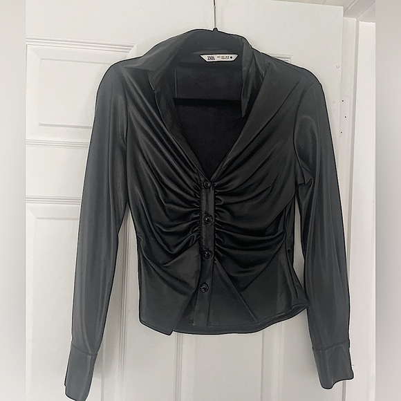 Zara Women’s Faux Leather blouse - Picture 5 of 10